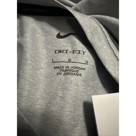 LARGE Nike Dri-Fit Gray Sleeveless Top Style CZ1184-073 - Picture 3 of 7